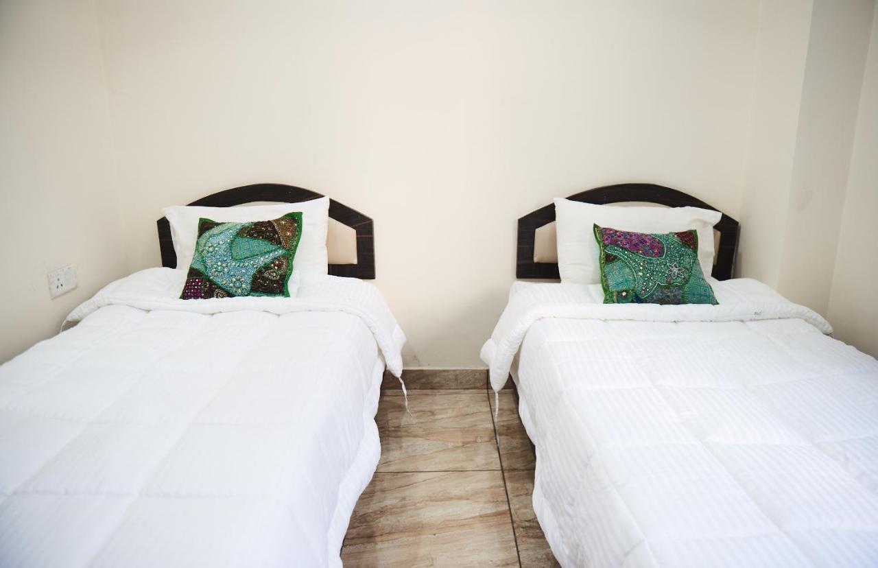 Himalayan Hostel Нью-Дели Экстерьер фото