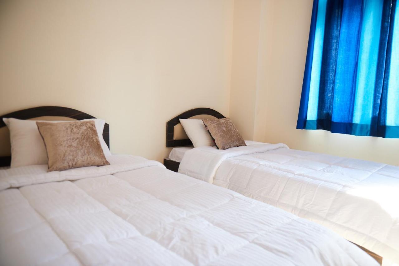 Himalayan Hostel Нью-Дели Экстерьер фото