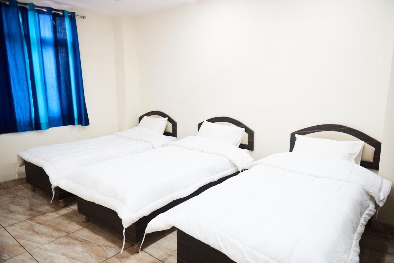 Himalayan Hostel Нью-Дели Экстерьер фото
